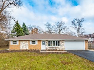 9425 S 86th Ct, Hickory Hills, IL