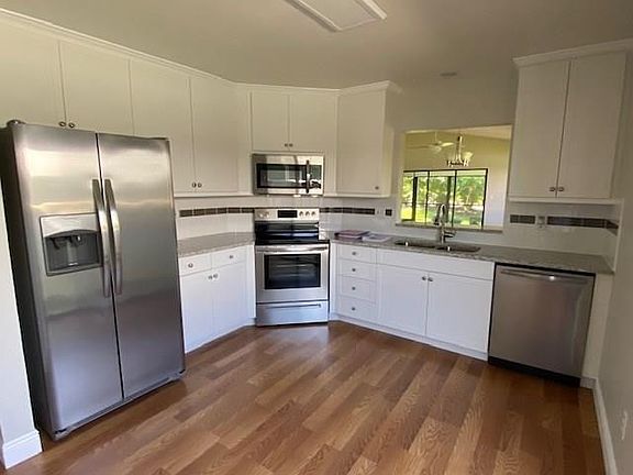 4th image of 6614 SE Yorktown Dr