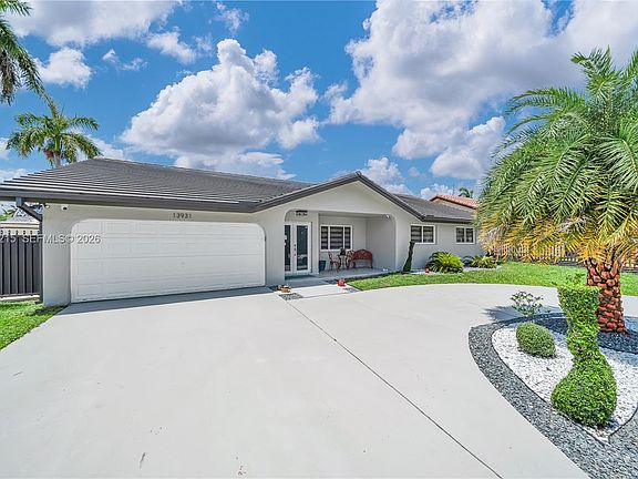 2nd image of 13931 SW 22nd St