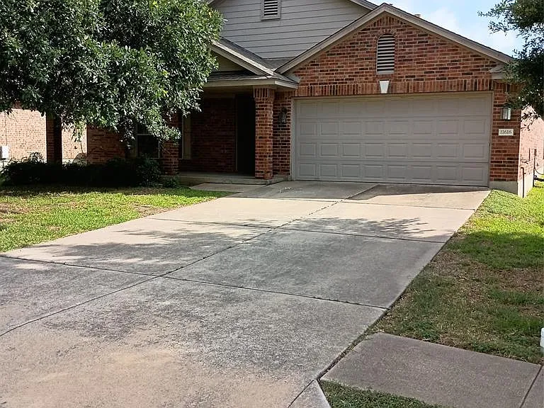 11616 Fletcher Hall Ln — Photo 1