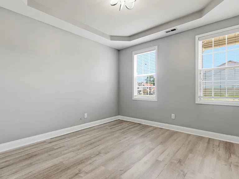 1541 Gallant Fox Ct — Photo 37