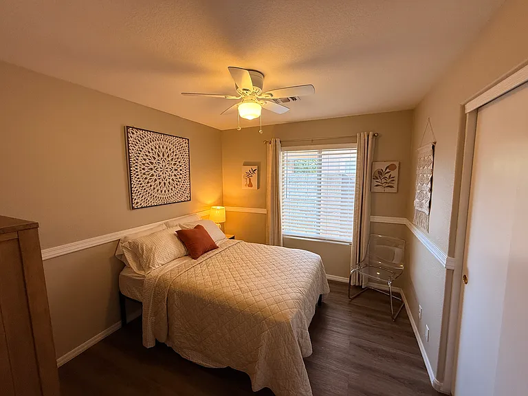 Guest Bedroom #1