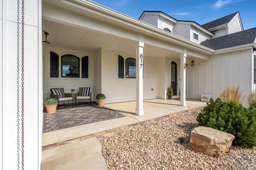 817 Shade Tree Dr