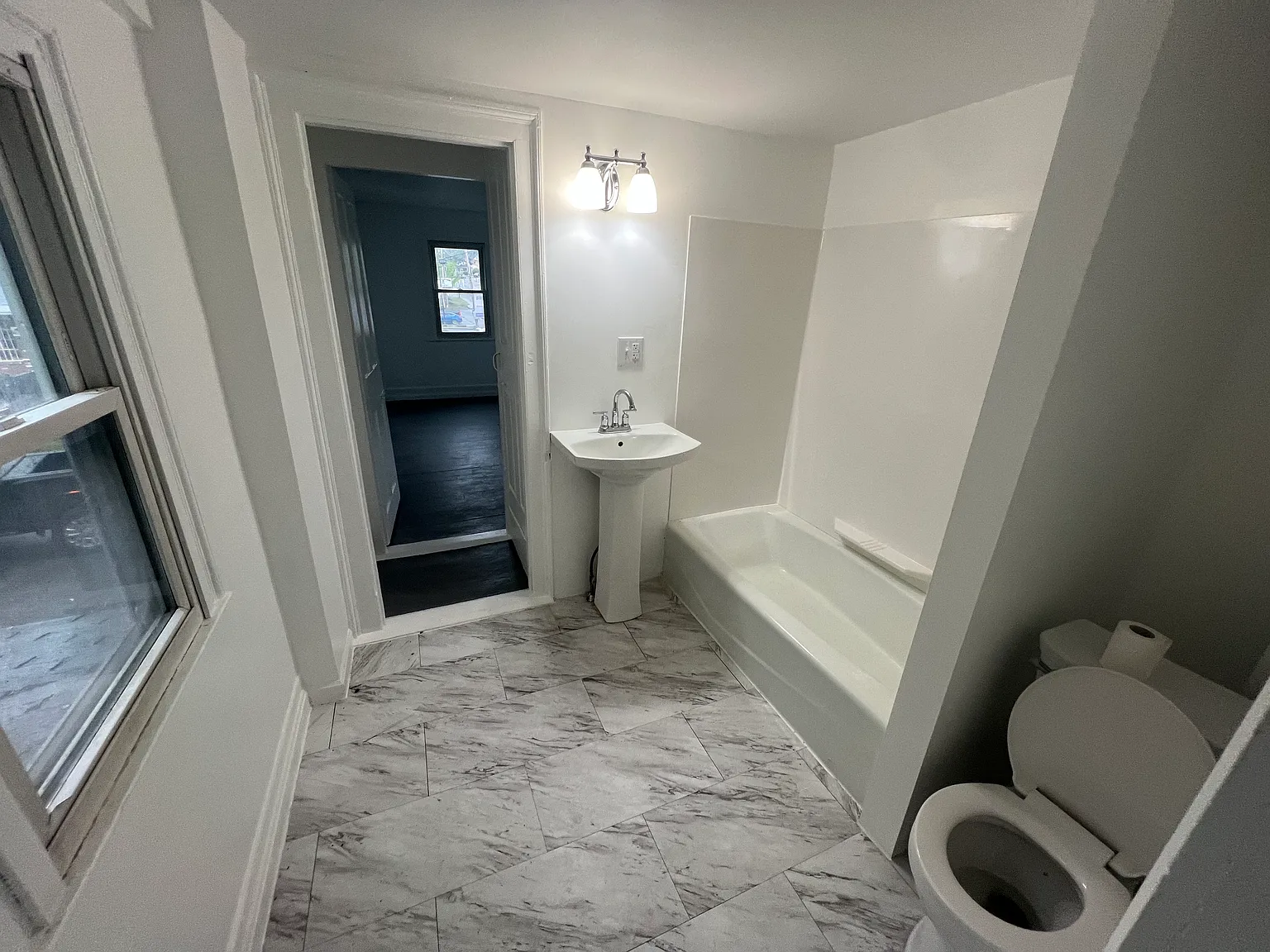 3 bed, 1500 sqft, $3,500 — Photo 2