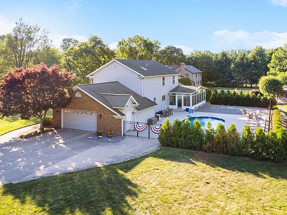 4th image of 1545 Taylor Ridge Ct
