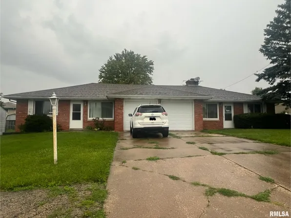 5613 W Everett M Dirksen Pkwy, Peoria, IL 61607