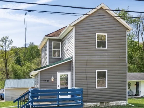 2036 Ridge Rd, Zanesville, OH 43701
