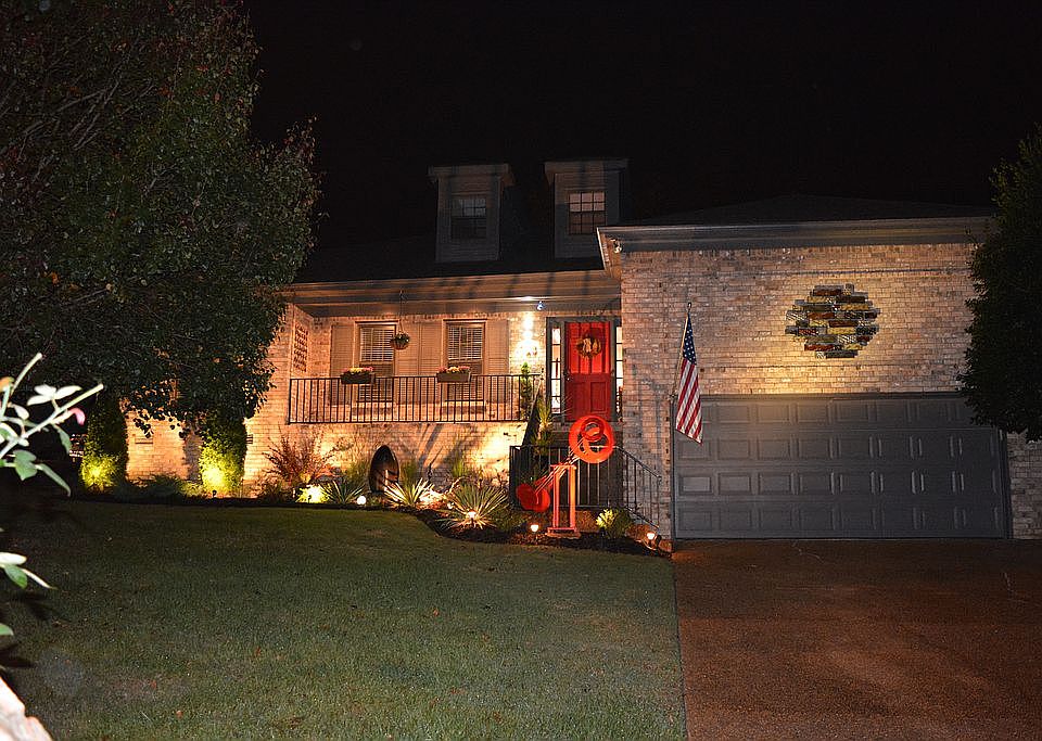 728 Woodland Way