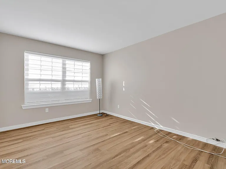 33 Diane Dr — Photo 12