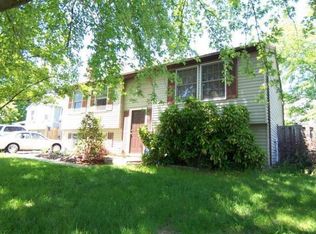 1700 Dogwood Dr, Frederick, MD 21701