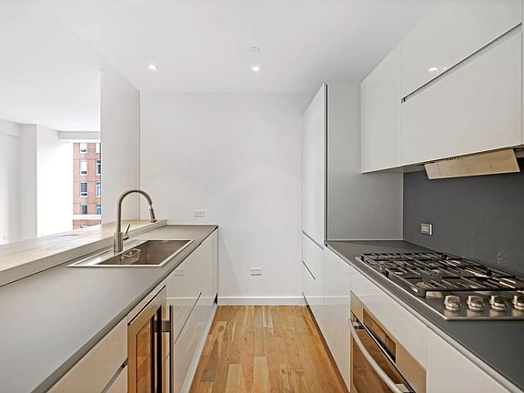 5th image of 166 W 18th St APT 5A