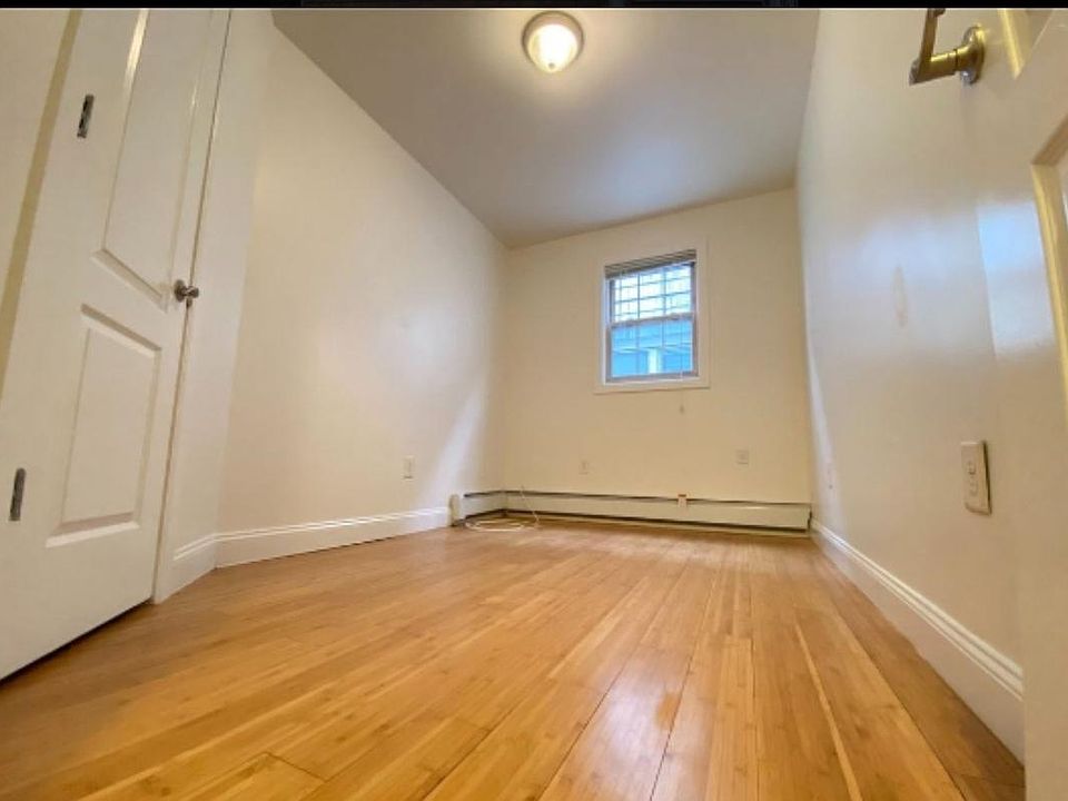 2nd image of 4319 164th St