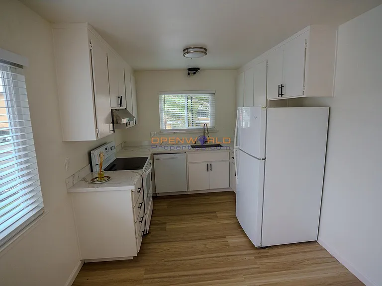 414 Bancroft Ave — Photo 23