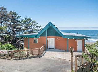 495 SW 37th Pl, Lincoln City, OR