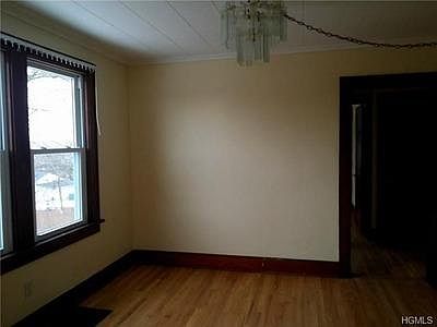 4th image of 26 Adams Ave