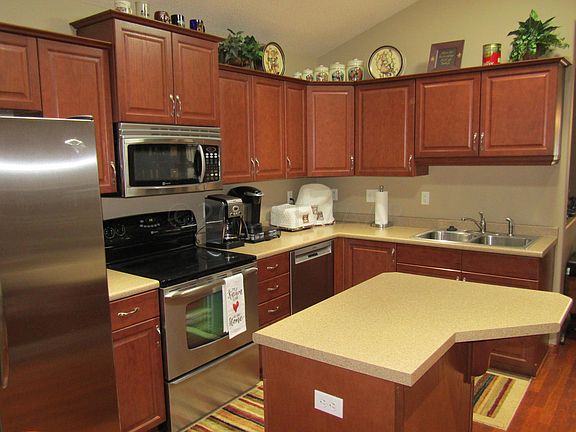 5th image of 1748 Cypress Way