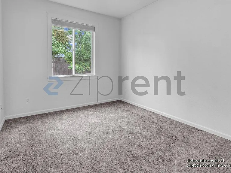 4451 SE 117th Ave — Photo 16