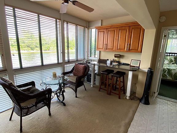4th image of 401 NE 19th Avenue #27