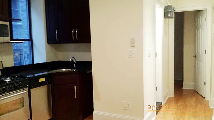 Rented by aptsandlofts.com | media 53