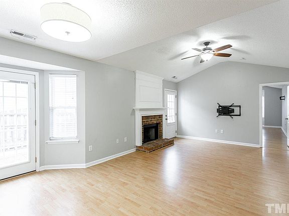 4th image of 4621 Dolwick Dr