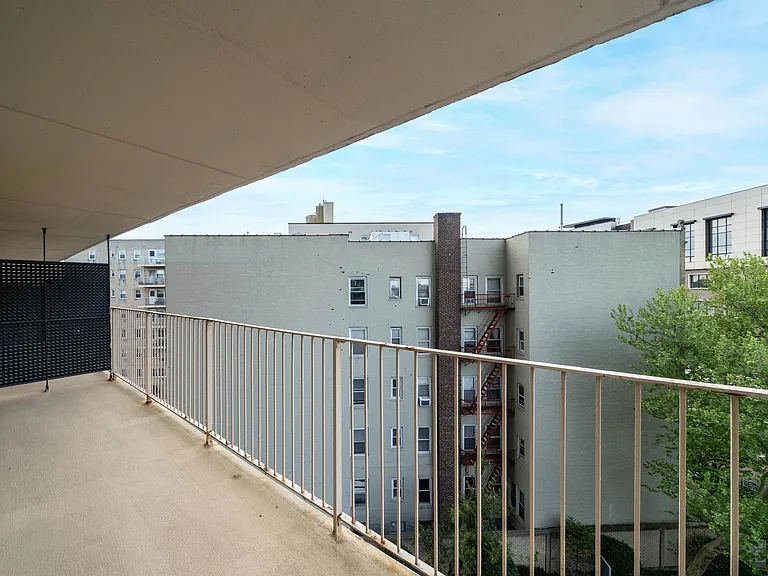 6040 Boulevard East #5M — Photo 7