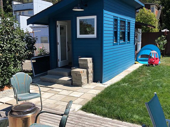 deck and home office with private yard