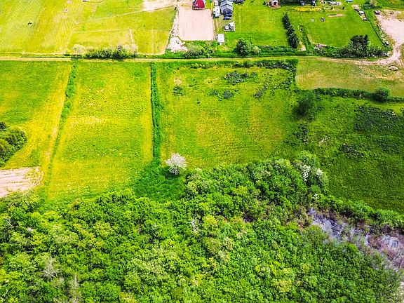 3rd image of 33 Parker Mountain Rd