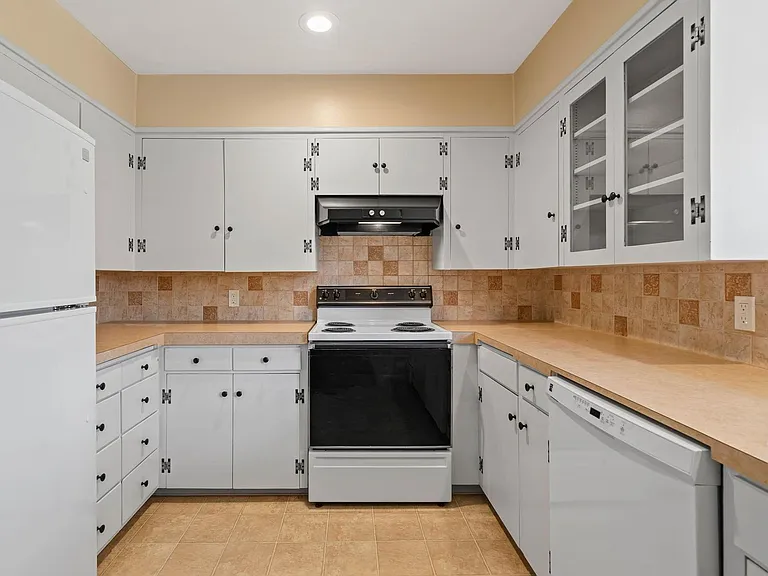 7505 SW Alden St — Photo 10