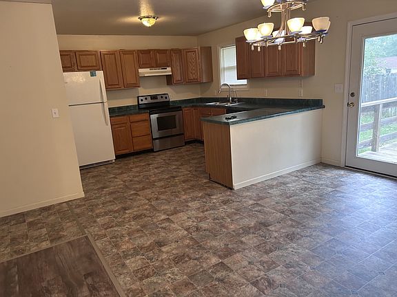 4th image of 510 Helen St APT B