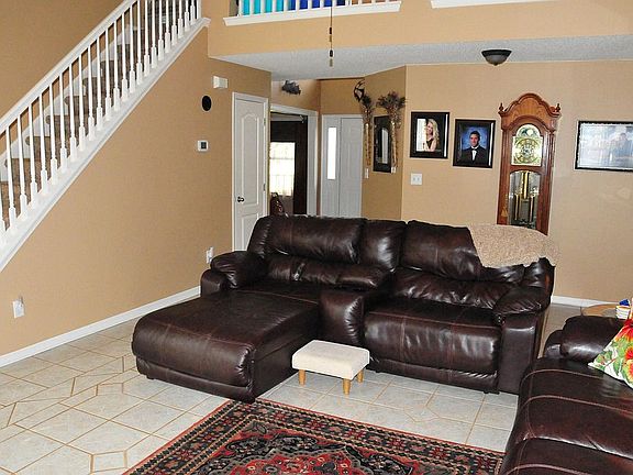 5th image of 605 Avery Ct