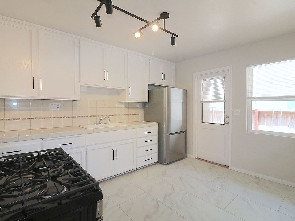 1st image of 4653 59 Kansas St #3