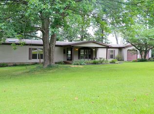 11001 E Purdue Farm Rd, Dubois, IN 47527