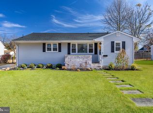 14 Alton Rd, Hamilton, NJ 08619