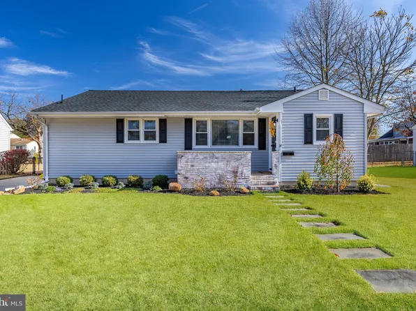 14 Alton Rd, Hamilton, NJ 08619