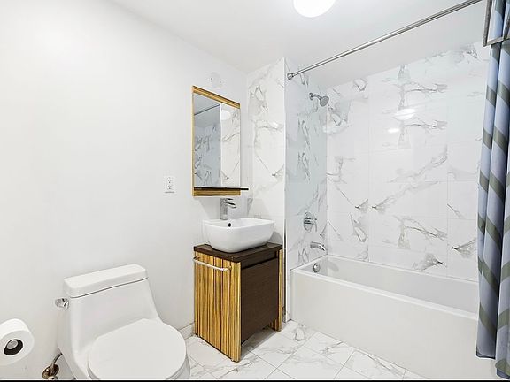 3rd image of 2068 Ocean Ave #3