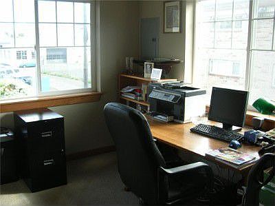 4th image of 4818 40th Ave Sw A #A