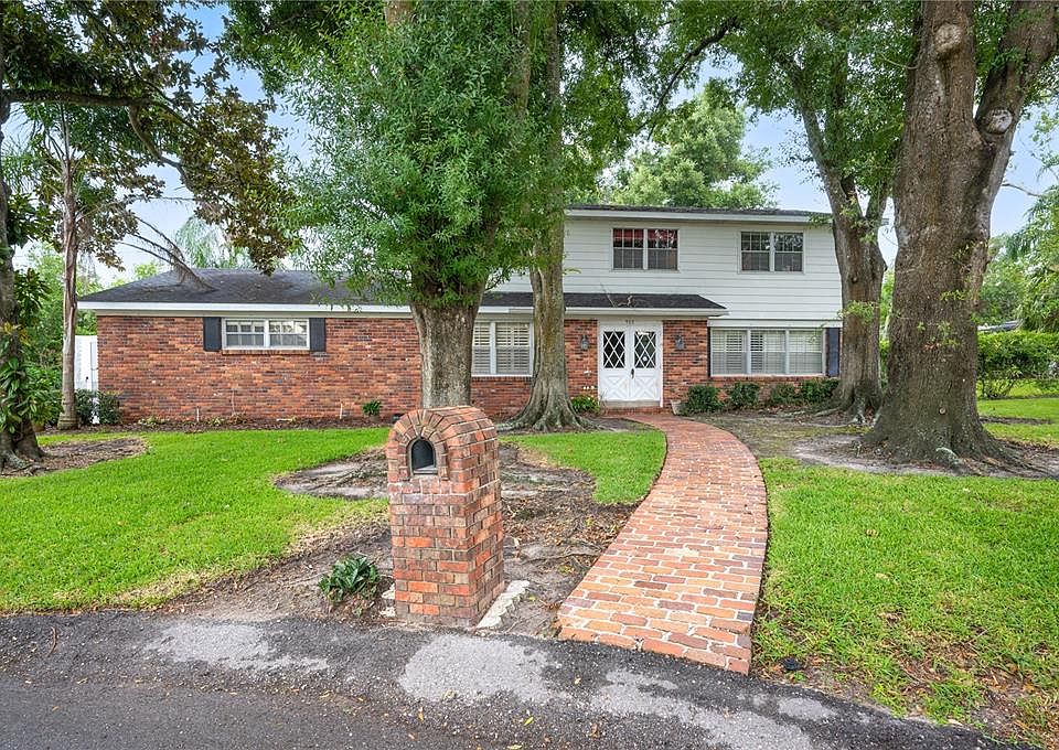 1st image of 923 WOODMONT LANE