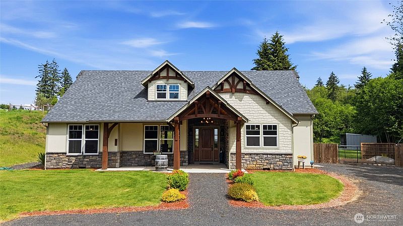 2nd image of 30 Forest Heights