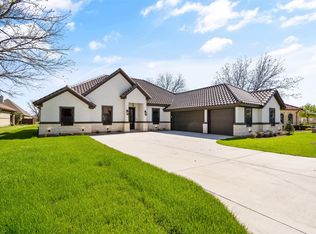 1002 Catalina Bay Blvd, Granbury, TX 76048