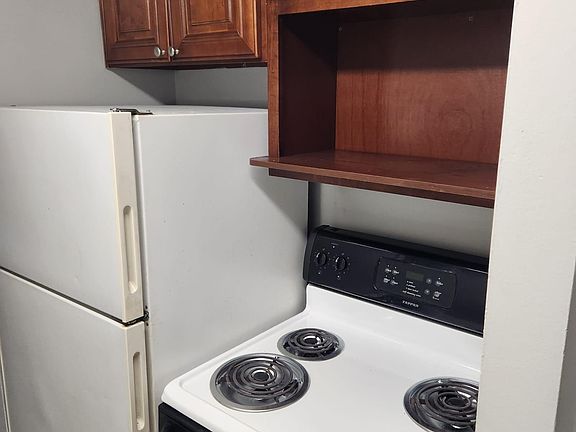 3rd image of 334 Washington Ave #206F
