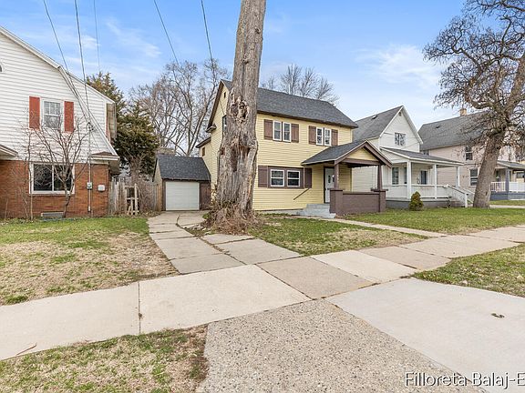 2nd image of 1039 Prince St SE