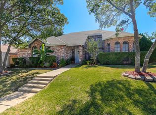 8810 Pine Forest Dr, Rowlett, TX 75088