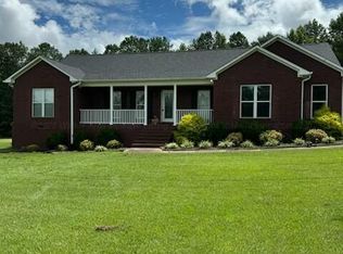 132 Woods Creek Rd, Hamilton, AL 35570