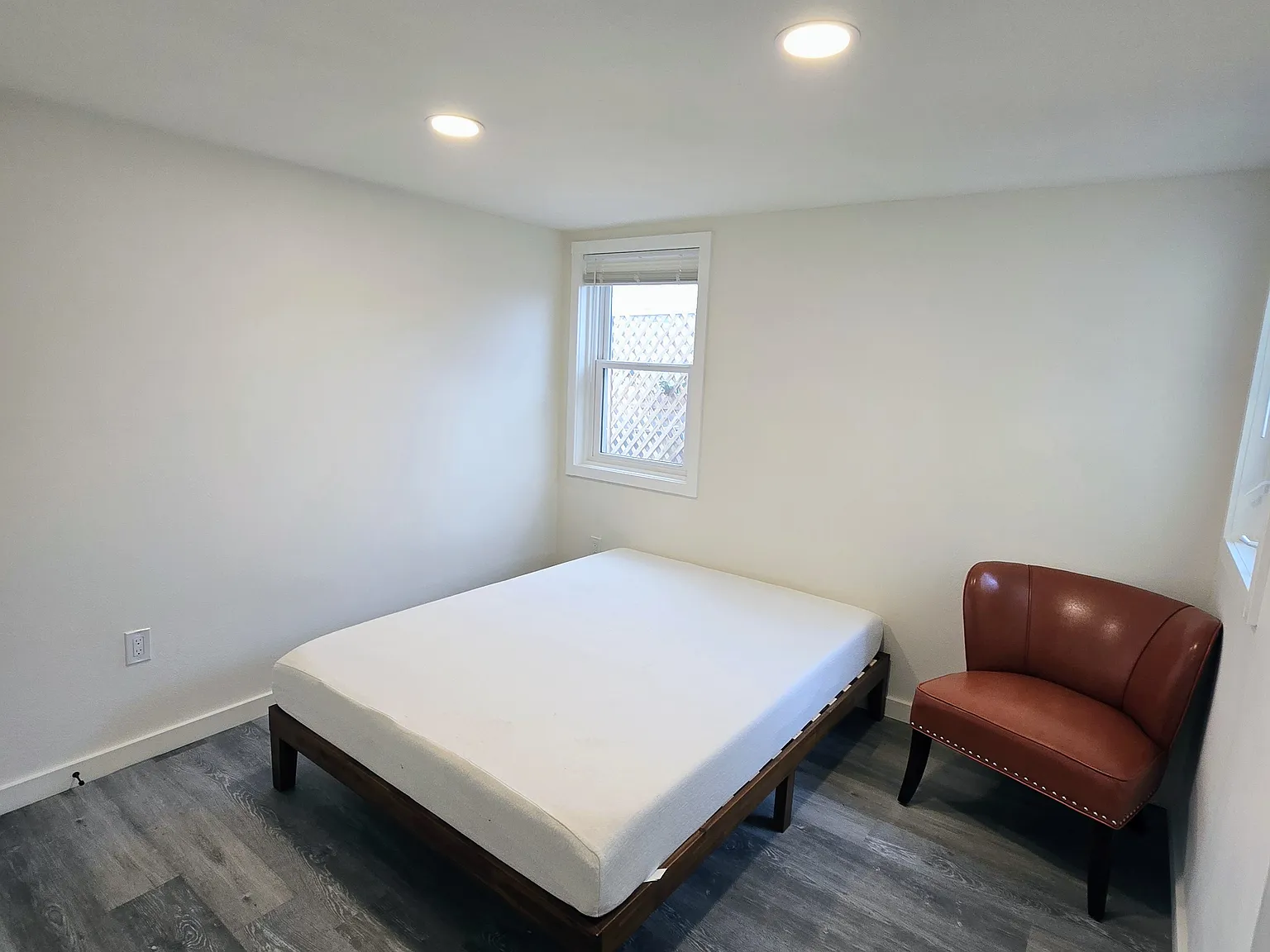 1 bed, 600 sqft, $2,400 — Photo 2