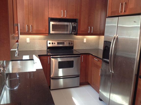 2nd image of 575 Golden Gate Pt #B