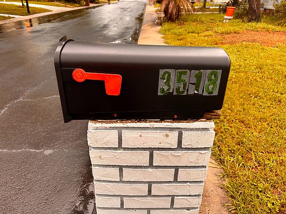 2nd image of 3518 Woodcrest Dr