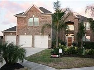 318 Holly Branch Ln, Kemah, TX 77565