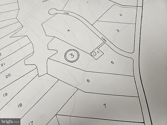 4th image of 689 Prospect Hill Rd
