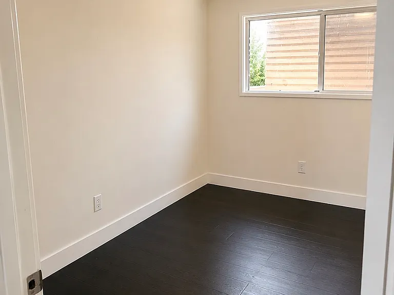 2459 E Catalina Dr — Photo 8