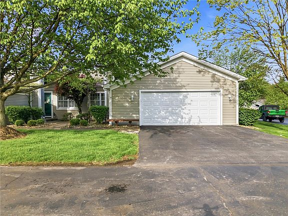 2nd image of 6 Golfwood Dr